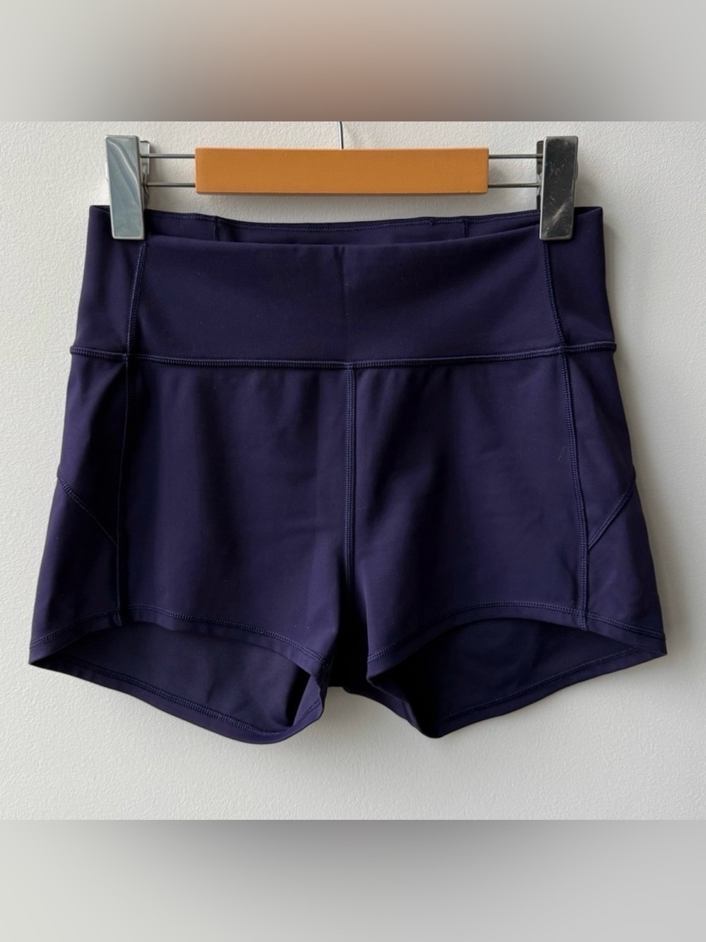 Lululemon In Movement Short - Picture 5 of 10